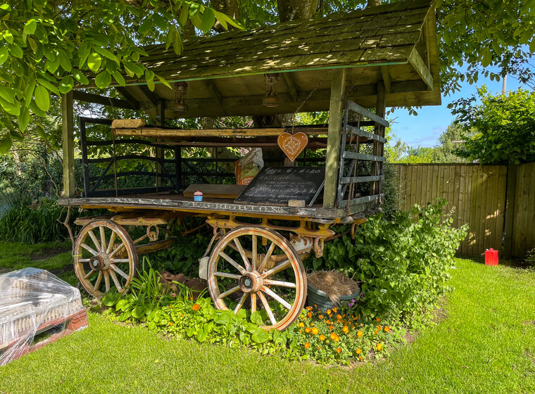 UK May '22 - Deference (Nick Drake) 017.jpg